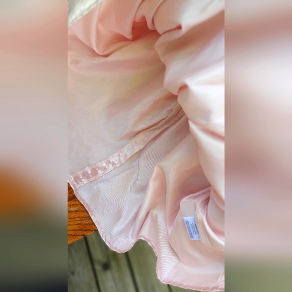 Toddler formal/dress-up dress, pink, tuile, bows, zipper closure, 3T, Italian - Picture 4 of 6